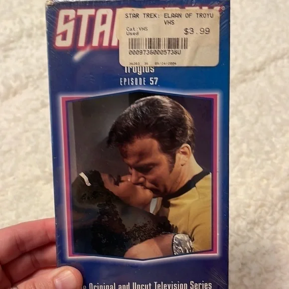 :NEW: Set of 4 SEALED Star Trek vhs tapes - Picture 2 of 5